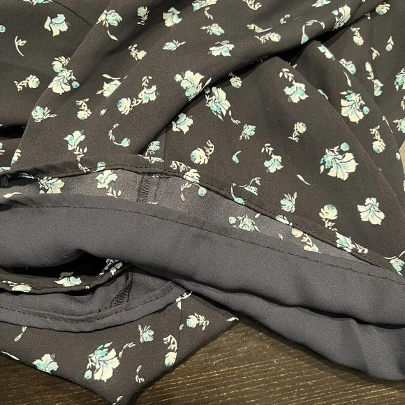 CeCe Women’s Blue Square Neck Scattered Floral Jumpsuit Size 4 - Picture 11 of 13